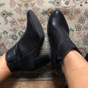 Cellini real leather boots with heel, black, good condition, size 38 (fits 38-39)