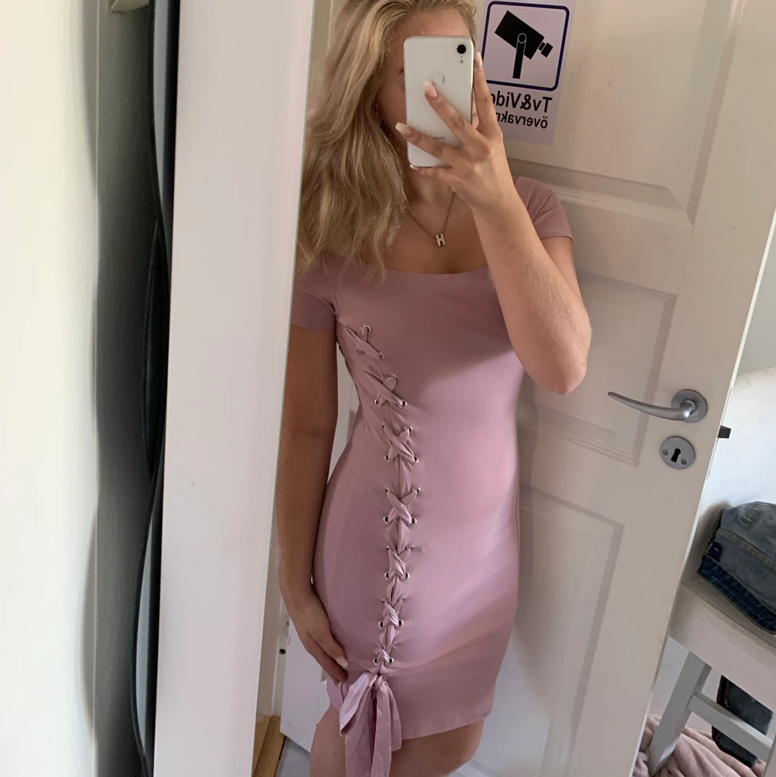 Tajt rosa klänning  - 91