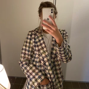 Kappa - 🤎Färgglad rutig kappa från Asos. Storlek: 32.🤎 💌Fraktar: Måndagar & torsdagar. 