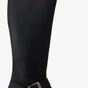 Johnny Bulls  - Byter gärna mot ett par korta i st 38. Bud