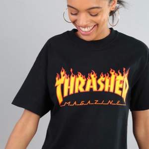 Svart T-shirt från Thrasher i storlek S                                                                         Fraktar eller möts upp i Stockholm City 