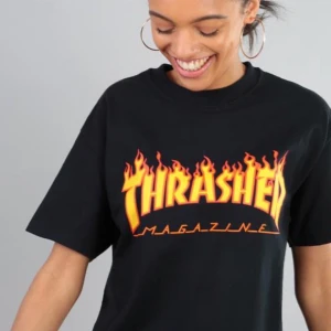 Svart Thrasher Tshirt - Svart T-shirt från Thrasher i storlek S                                                                         Fraktar eller möts upp i Stockholm City 