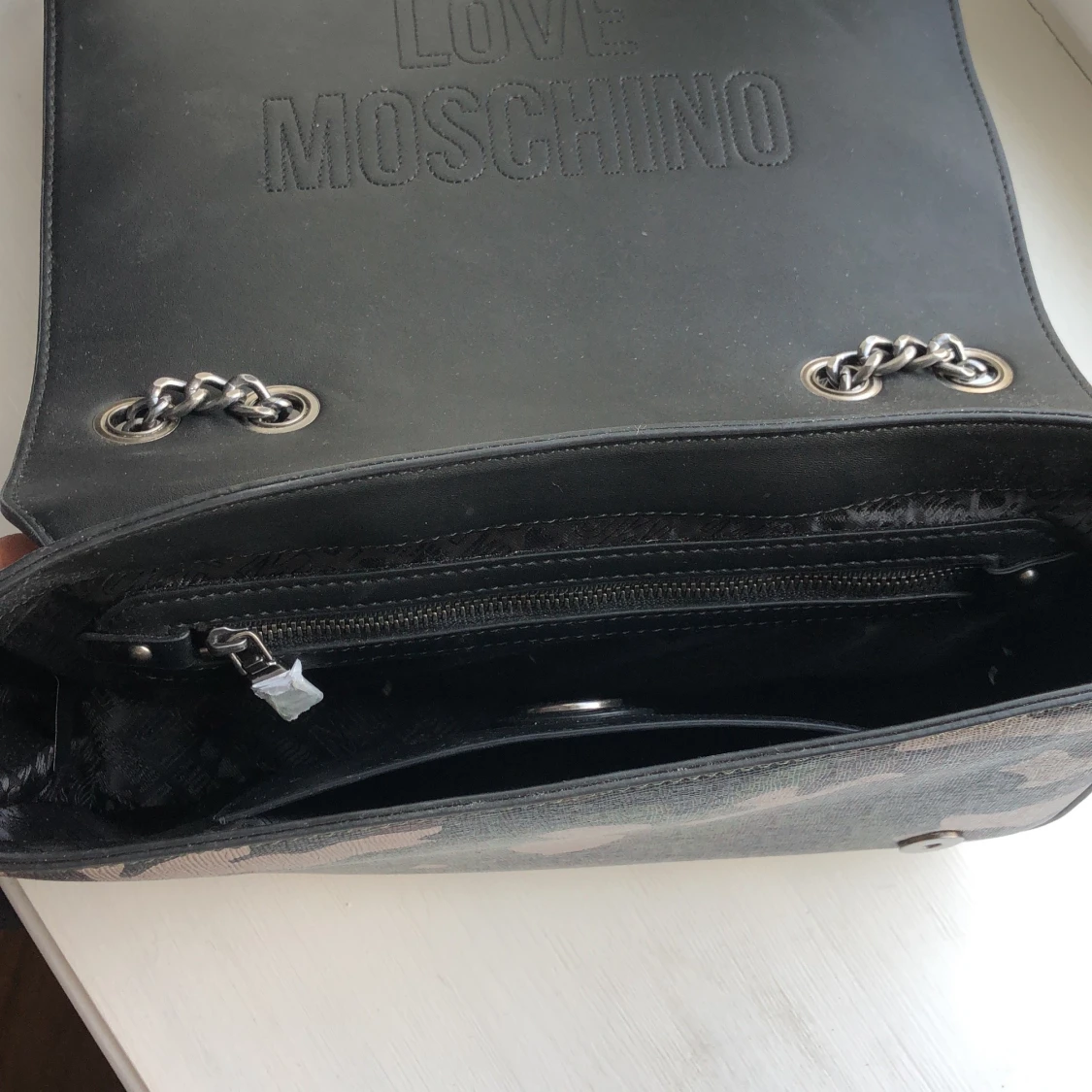 Moschino väska - 90