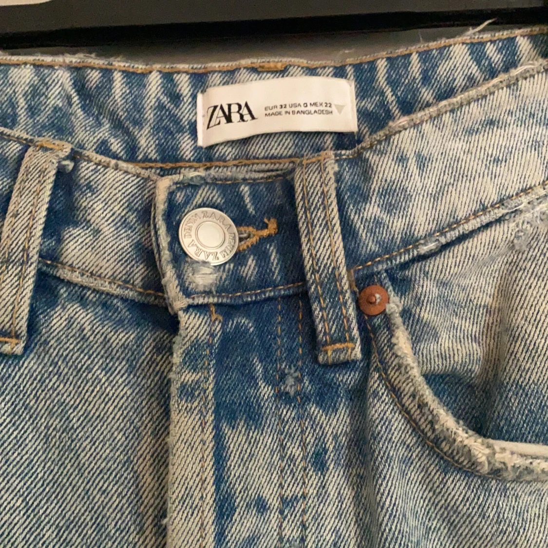 Ljusa jeans från Zara! - 90