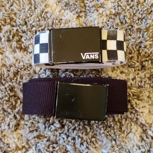 Skärp / Bälte  - Onezise skärp/bälte från vans och dickies. Båda för 170kr eller ett för 90kr +frakt