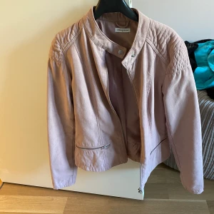 Jacka - Jacka från vero Moda, i princip aldrig använd 