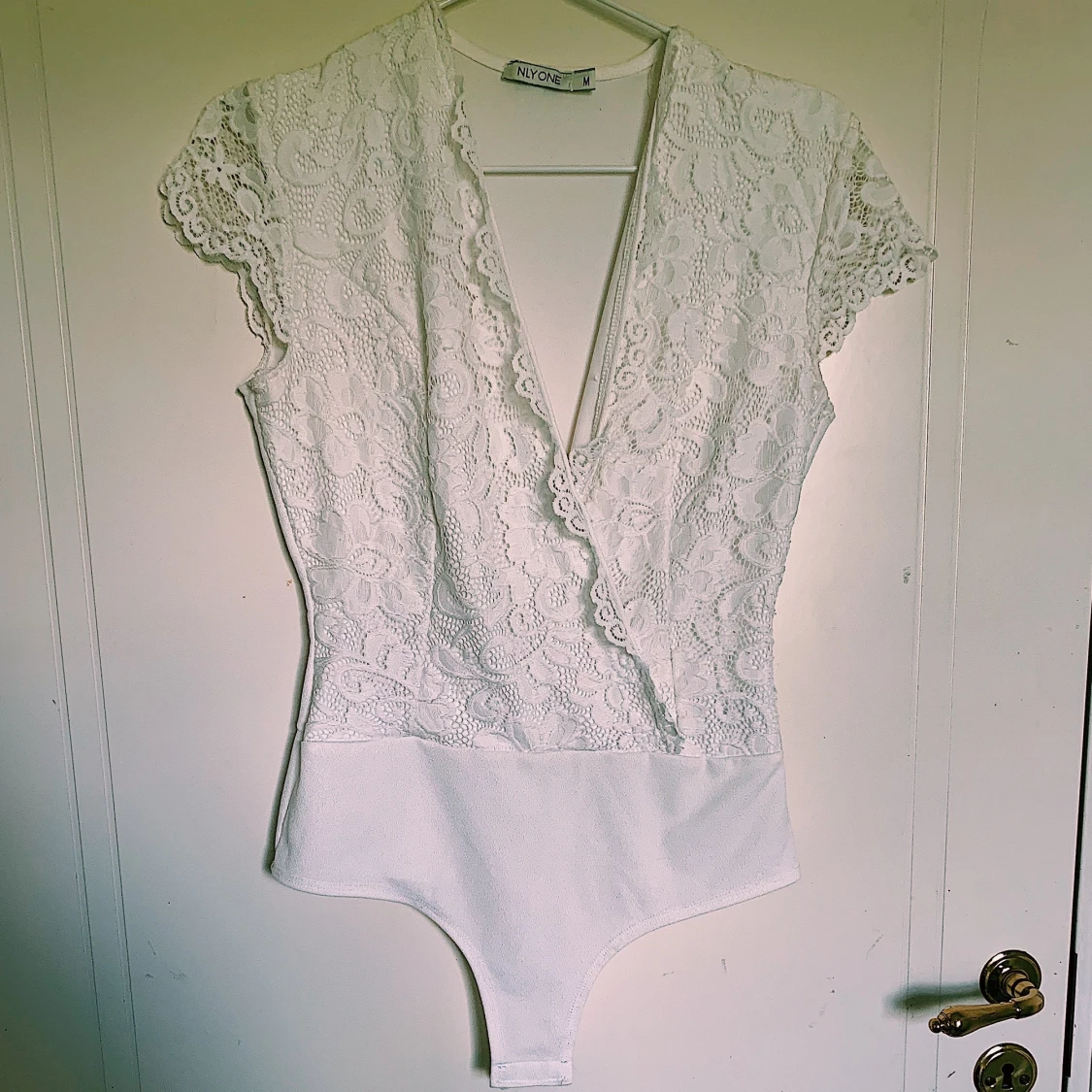 Väldigt fin spetsbody - 91