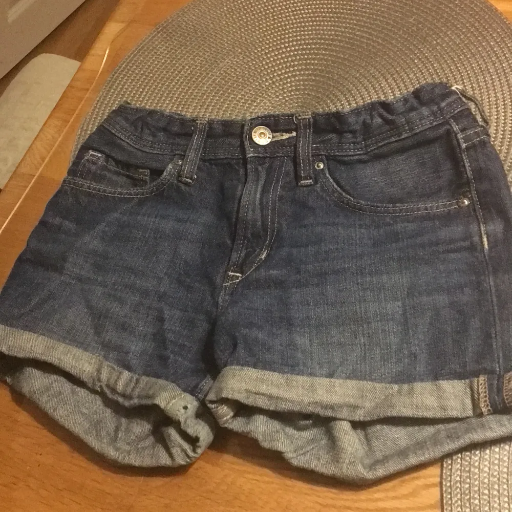 jean shorts . Jeans & Byxor.