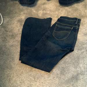 Bootcut, lågmidjade jeans