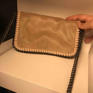  - Stella mccartney inspirerad väska