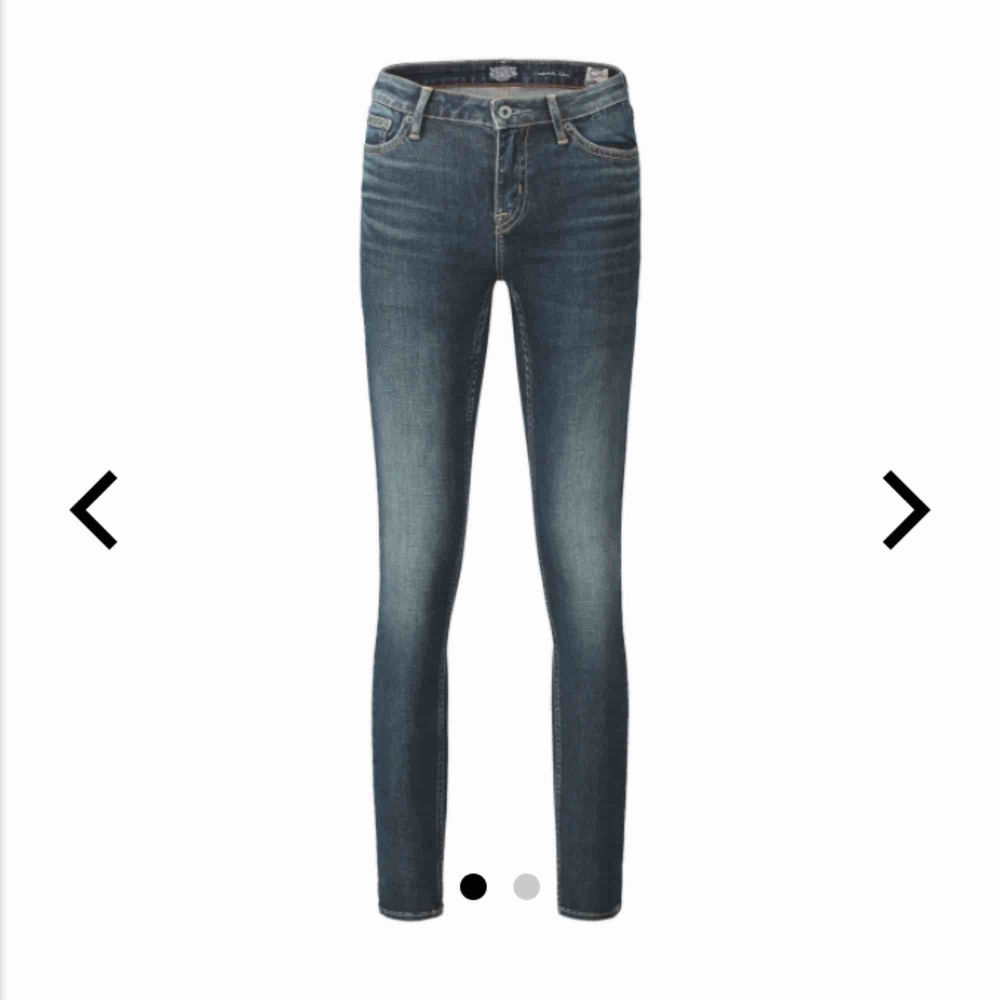 Säljer mina 211 super skinny crocker 