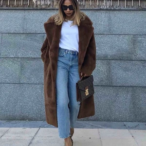  - Världens finaste faux fur jacka från hm😍😭 Storlek: SMALL, passar även MEDIUM då den är lite oversized. Helt ny & oanvänd!! 