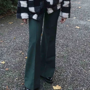  - Ett par superfina mörkgröna kostymbyxor! 