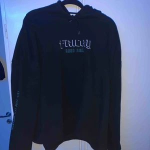  - Intressekollar denna hoodie!  Fricky merch AQUA AURA hoodie 9/10 skick Passar som L/XL 