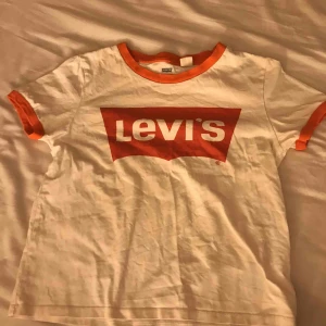 - Levis tröja i storlek S
