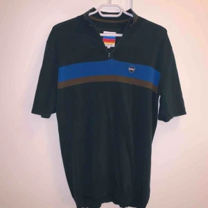  - Unif tröja i strl M:))) Frakt ingår ej