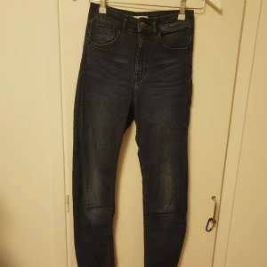  - Högmidja Mörkblå färg