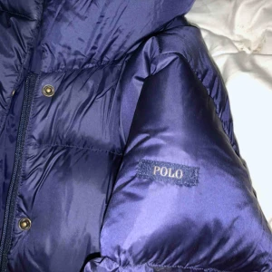  - Dunjacka från Ralph Laurent, sjukt snygg, skön och supervarm😍nypris ca 1200 kr