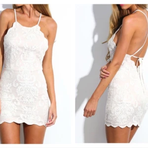  - Säljer min fina klänning helt oanvänd o bara hängt i garderoben pga för kort storlek m men skulle säga att den passar mer en s :)