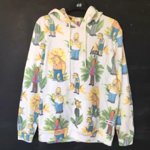  - Hype x the Simpsons mjukis set, ovanligt och sjukt snyggt! Säljes då den inte kommer till användning längre. 180kr/styck eller hela settet för 280kr. Kan skickas mot frakt. I bra skick