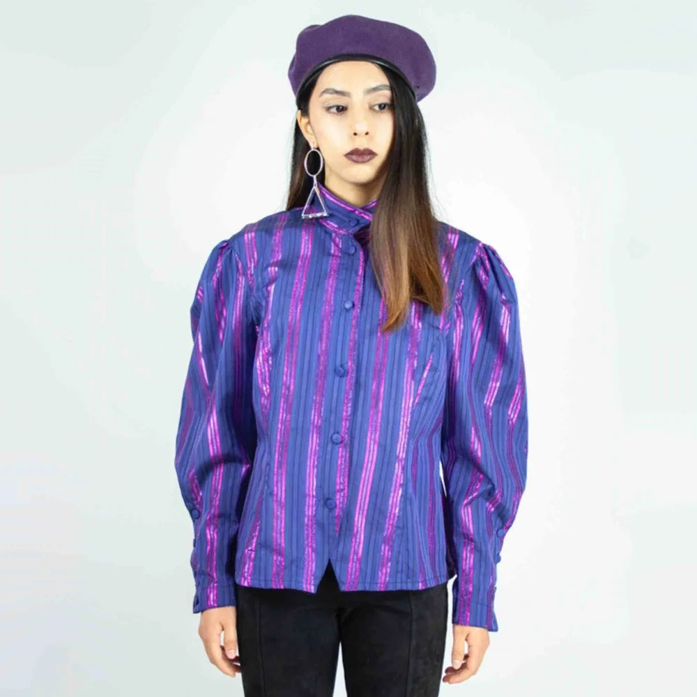 Vintage 80s Kurt Kellermann blouse in purple Label: c 40, fits best S-M Model: 165/XS loose on her Measurements (flat): pit to pit: ca 47 waist: ca 42 Price is final! Free shipping! Ask for the full description! No returns!. Skjortor.