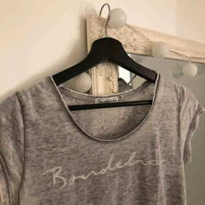  - Grå bondelid tröja! I storlek S. Möts upp i Linköping annars stå köpare för frakt 💘💘💘