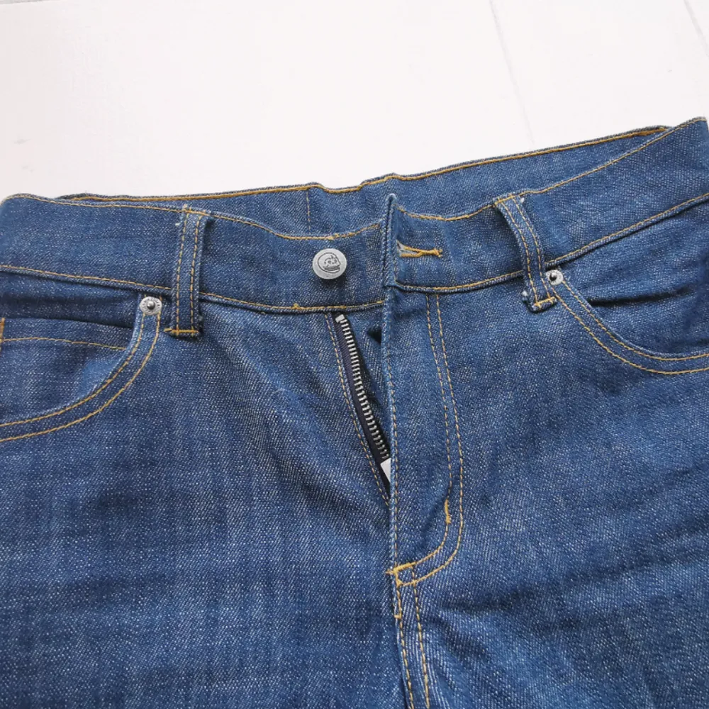 Supersnygga jeans från Cheap Monday i jättefint skick. Köparen står för frakten ⚡. Jeans & Byxor.