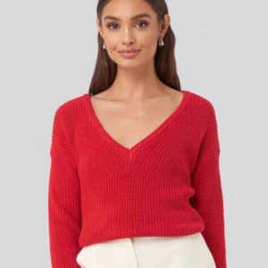  - En fin tröja från nakd, helt ny. Aldrig använd. Passar perfekt till hösten 