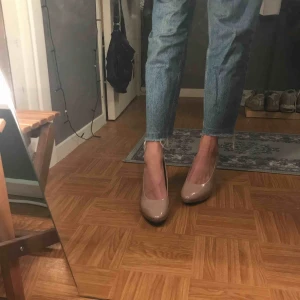  - Ett par superfina nuderosa klackar! Har endast använt en gång!