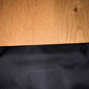  - Givenchy Washbag/Pouch Helt ny, aldrig använd