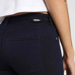  - Superfina kissy jeans från DR denim. Jättebra skick.