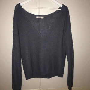  - Ljusblå stickad tröja från NAKD i storlek S.  Köpt för 399 kr. 