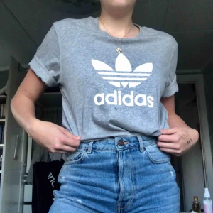  - Jättefin tröja från Asos! Är strl S men sitter mer som en M 🌸