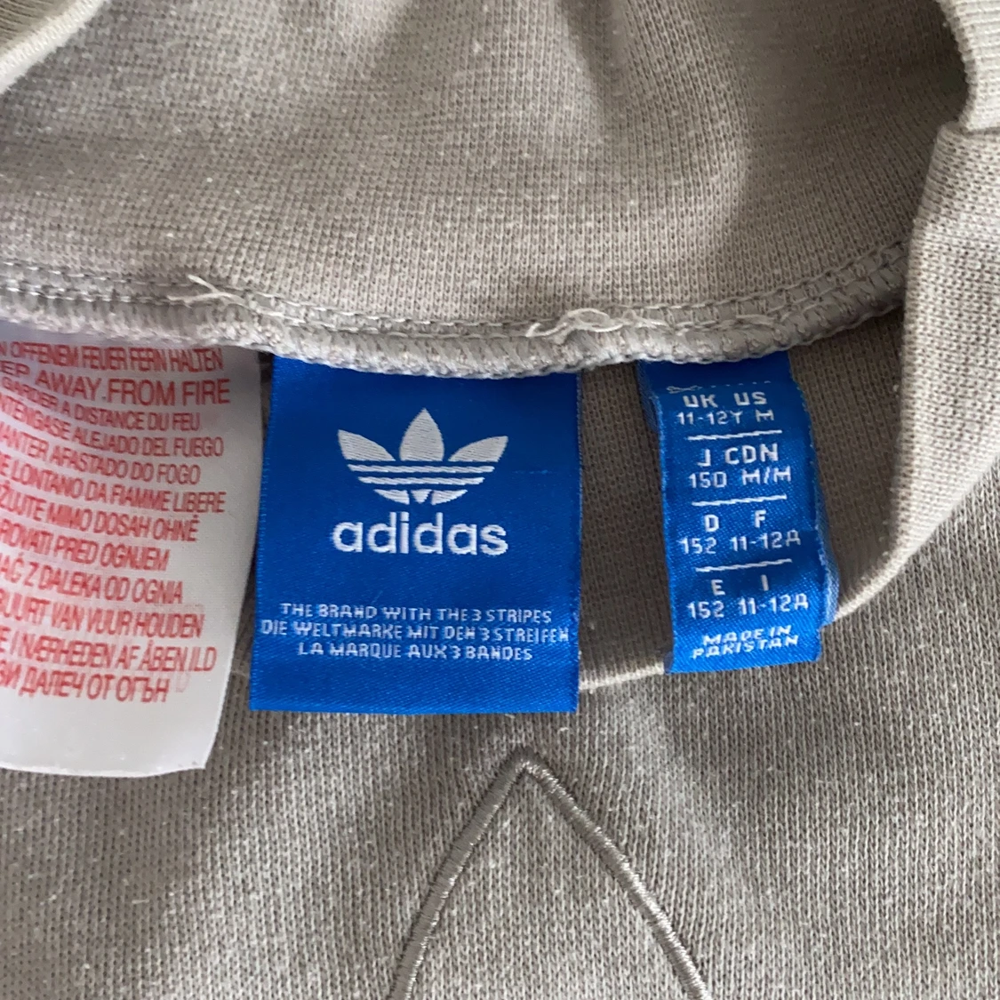 Adidas tröja - 91