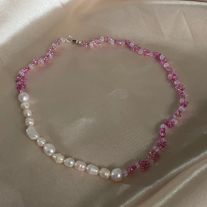 Halsband - Bella halsband från RePearl UF! Hämtas i Gävle på polhemsskolan eller skickas med frakt för 11kr✨