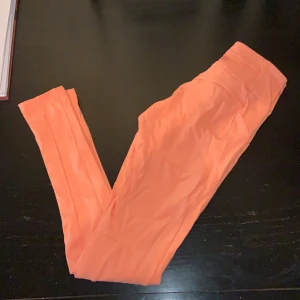 Gymshark träningstights - Helt nya träningstights från gymshark i peach färg