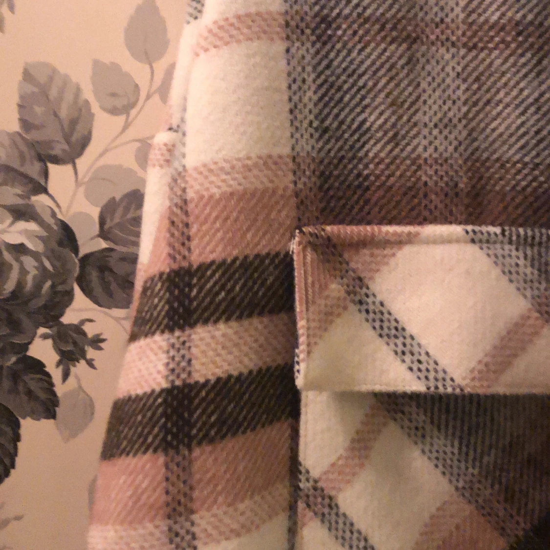 HELT NY JACKA!! jag säljer den slutsålda jackan från Lindex för 250kr storlek L - 90