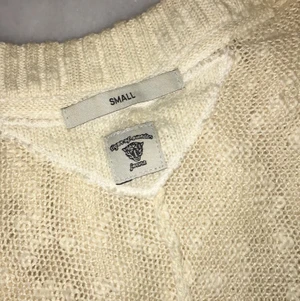 TIGER OF SWEDEN / storlek S  - Stickat längre kofta från Tiger of Sweden. Sparsamt använd. 100 riksdaler tack! Köparen står för frakten :)