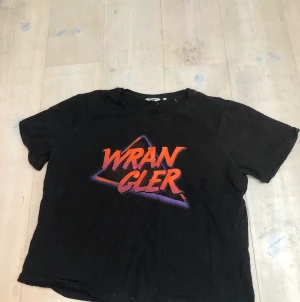 Svincool t-shiert!  - En jätte cool t-shirt från märket wrangler! 