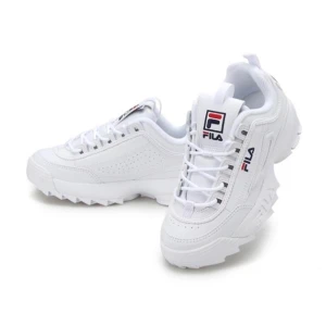 Fila skor - Säljer mina vita fila disruptor skor pågrund av fel storlek, BARA SERIÖSA KÖPARE! lite annorlunda än de vanliga eftersom mina har silicon på sidorna så de läcker inte vatten, perfekta nu till hösten/vintern. Köpta för 1000kr. Pris kan diskuteras vid snabb affär
