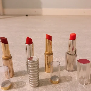 Läppstift  - Helt nytt.      250kr för 4st
