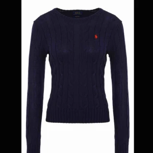  - Blå stickad tröja från Ralph Lauren, köpte den för 1200kr