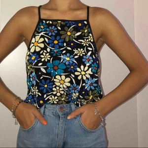  - Jättefin halterneck topp från Topshop!