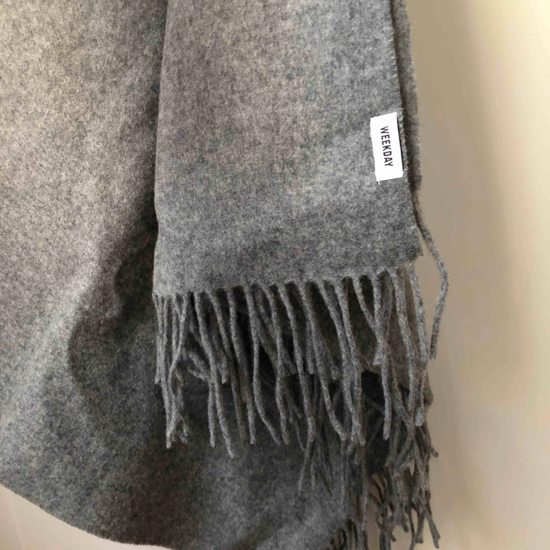 Halsduk i ull från Weekday! - 91