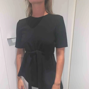  - Tröja från zara, aldrig använd  Köparen står för frakten