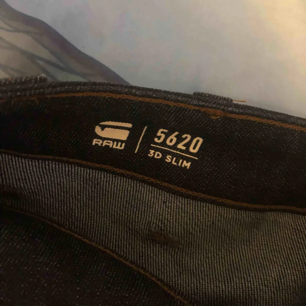 ETT par jeans från G-star 5620 3D Slim storlek 27 ... Nypris 999 säljer de för 120kr :) . Jeans & Byxor.