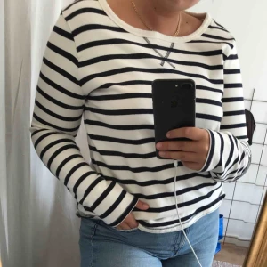  - Vintage GAP-tröja som sitter urfint, frakt tillkommer