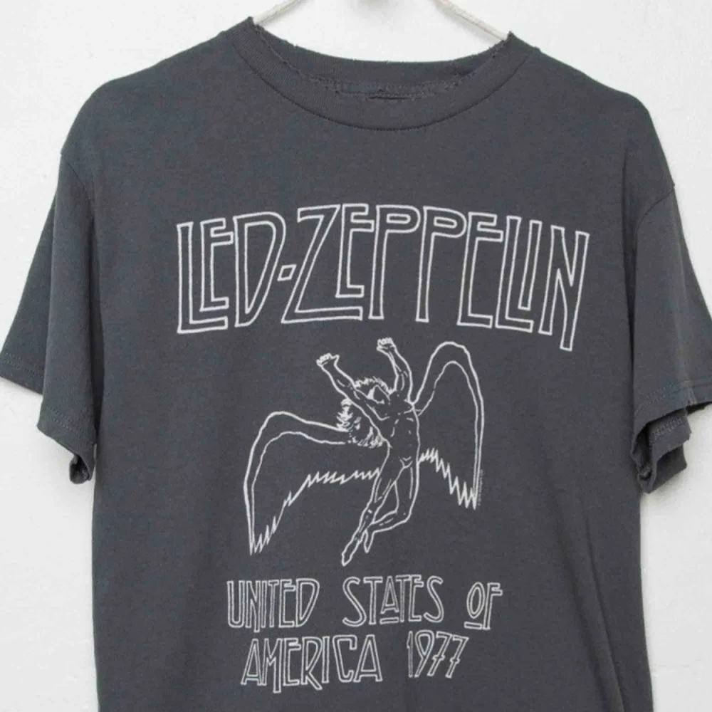 Brandy Melville Led Zeppelin tröja i onesize. Fri frakt! :) . T-shirts.