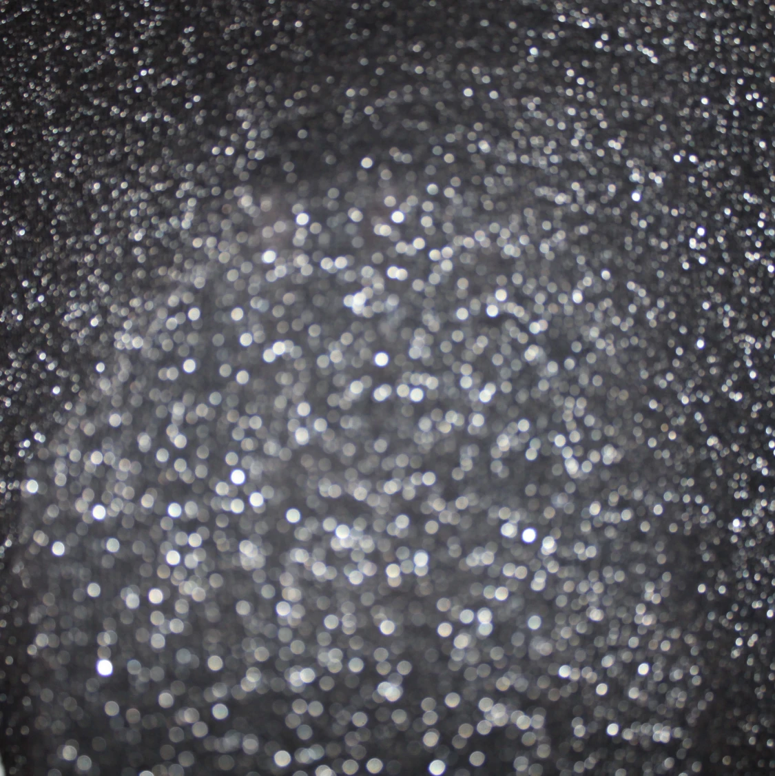 Glittrig kortärmad tröja.  - 91