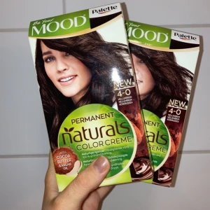 Oöppnad hårfärg - Säljer 2st oöppnade förpackningar i färgen mellanbrun för 18kr/st 🤎   Köp 1 = 18kr + frakt 22kr                               Köp 2 = 36kr + frakt 44kr  